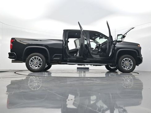 Used 2025 Chevrolet Silverado 2500 LTZ w/ Z71 Chrome Sport Edition image 43