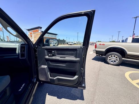 Used 2016 RAM 1500 Express AWD/4WD image 35