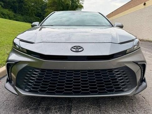 Used 2025 Toyota Camry SE w/ Multimedia Upgrade Package AWD/4WD image 7