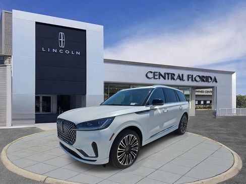 Used 2025 Lincoln Aviator Black Label image 7