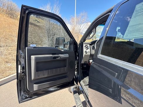 Used 2016 Ford F350 Lariat w/ Lariat Ultimate Package image 9