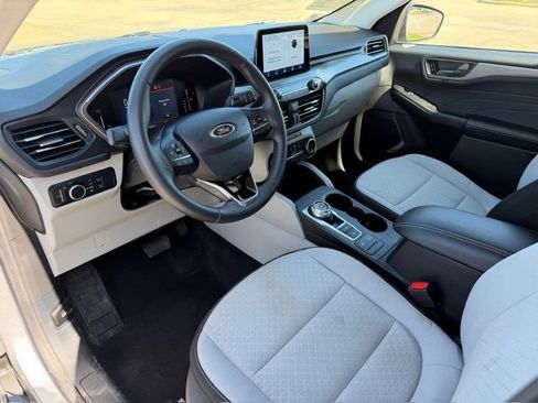Certified 2024 Ford Escape Active image 11