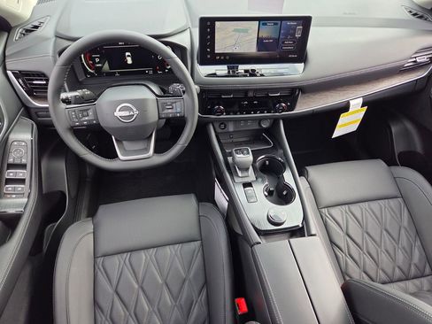 New 2026 Nissan Rogue Platinum image 6