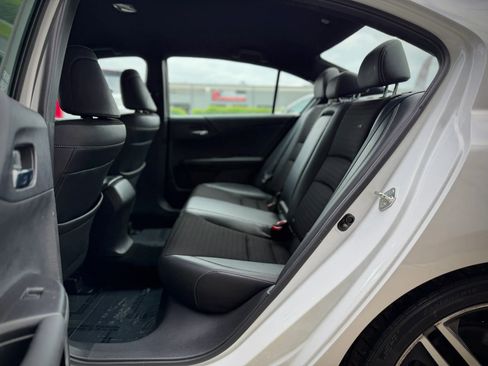 Used 2016 Honda Accord Sport image 14
