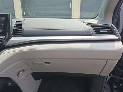 Used 2023 Honda Odyssey EX-L image 16