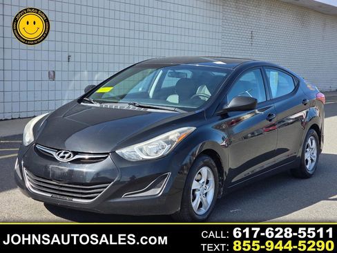 Used 2014 Hyundai Elantra SE image 1