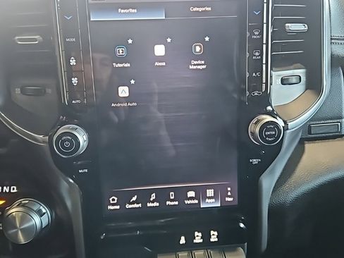 Used 2025 RAM 1500 Laramie image 30