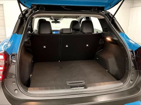 Used 2025 Nissan Kicks SR w/ SR Premium Package FWD image 40
