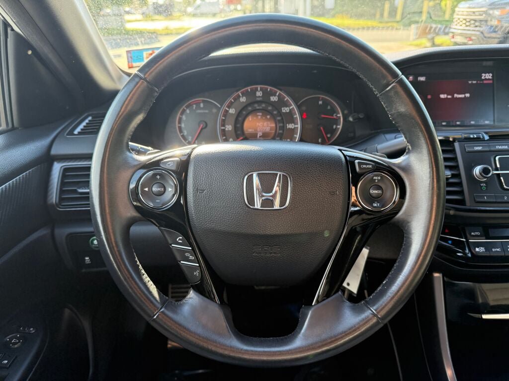 Used 2016 Honda Accord Sport image 12
