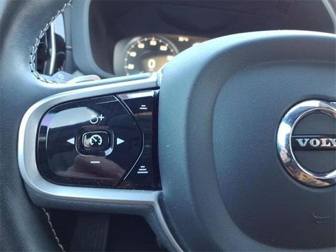 Used 2020 Volvo XC60 T5 R-Design w/ Protection Package Premier image 22