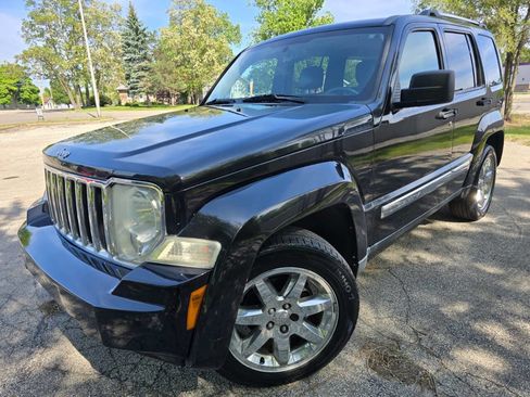 Used 2011 Jeep Liberty Limited w/ Tire & Wheel Group AWD/4WD image 1