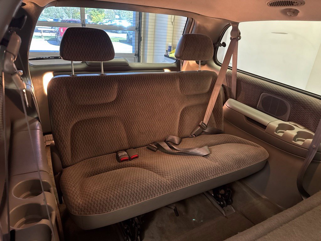 Used 2000 Dodge Grand Caravan SE FWD image 13