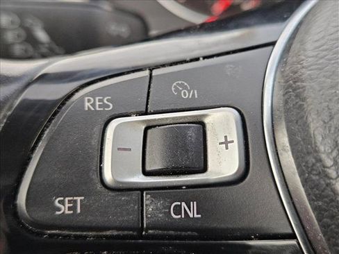 Used 2018 Volkswagen Atlas SE image 13