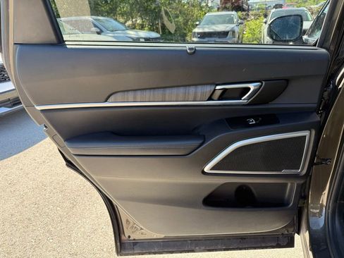 Certified 2024 Kia Telluride EX FWD image 9