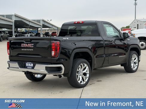 New 2026 GMC Sierra 1500 Pro AWD/4WD image 4