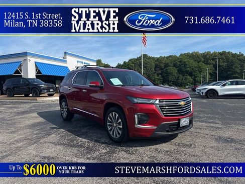 Used 2023 Chevrolet Traverse Premier w/ LPO, Floor Liner Package FWD image 1