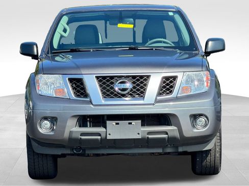 Used 2021 Nissan Frontier SV AWD/4WD image 2
