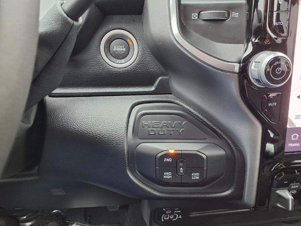 Used 2026 RAM 3500 Big Horn AWD/4WD image 8