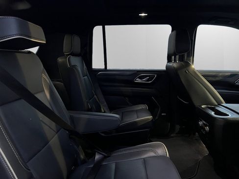 Used 2024 GMC Yukon XL SLT image 18