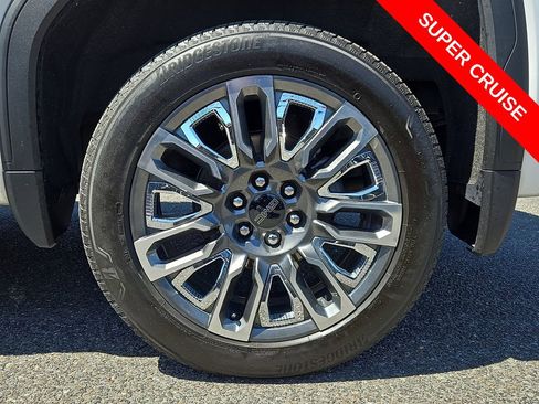 Used 2023 GMC Sierra 1500 Denali Ultimate AWD/4WD image 8