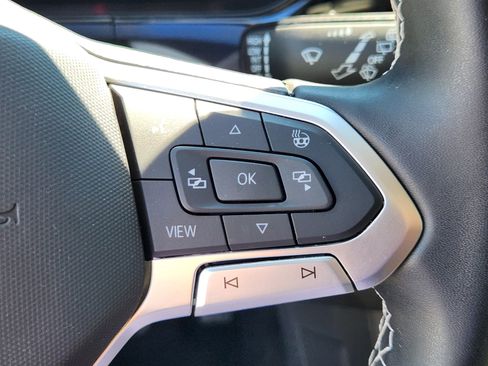 Used 2023 Volkswagen Taos SE w/ Panoramic Sunroof Package AWD/4WD image 24