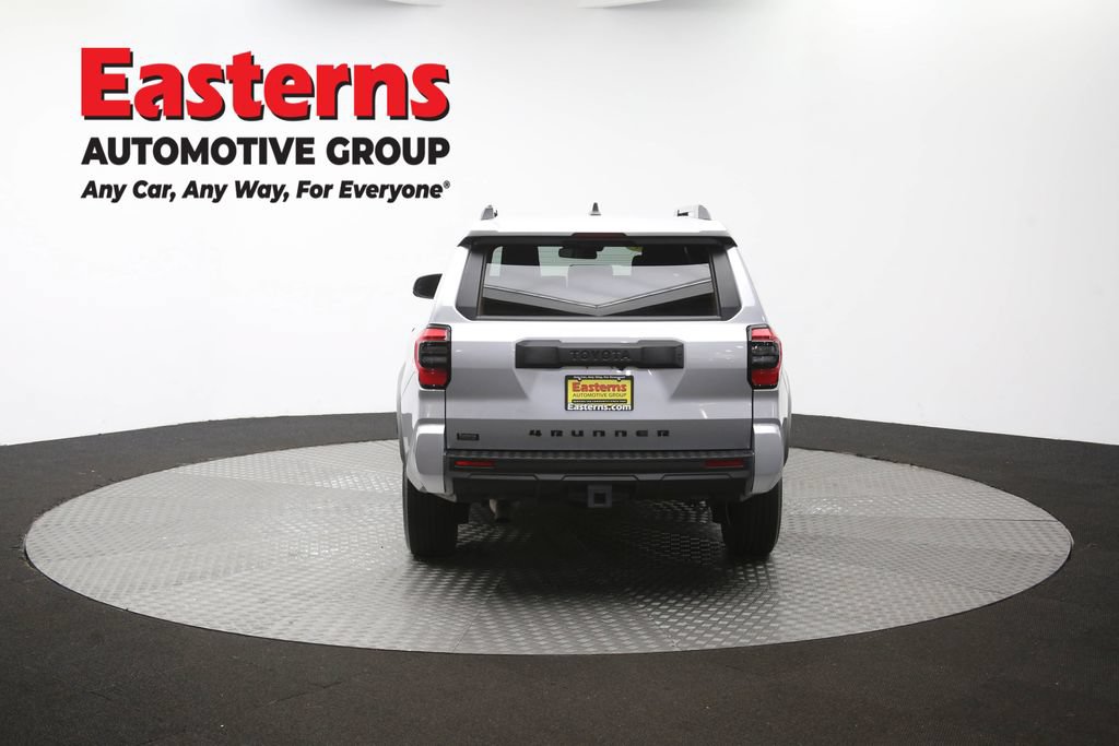 Used 2025 Toyota 4Runner SR5 AWD/4WD image 39