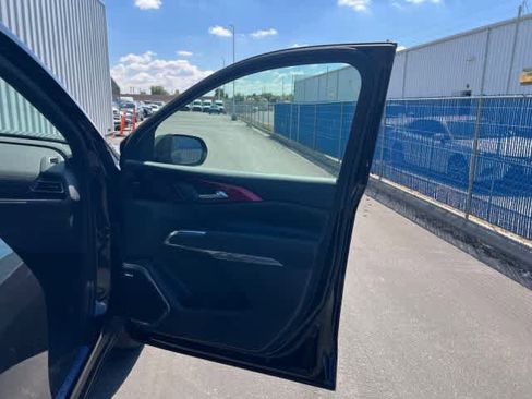 Used 2025 Chevrolet Traverse Z71 w/ Enhanced Driving Package AWD/4WD image 23