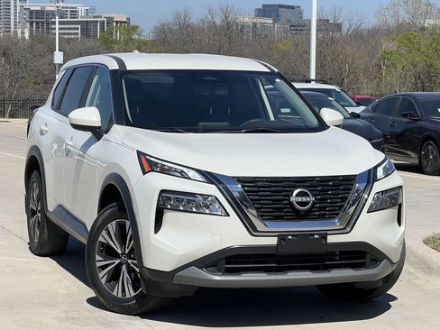 Certified 2023 Nissan Rogue SV image 1