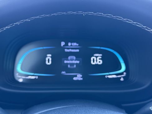 Used 2023 Hyundai Venue Limited w/ Cargo Package image 26