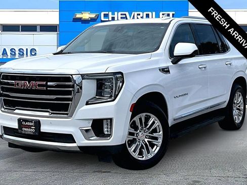 Used 2021 GMC Yukon SLT RWD image 2