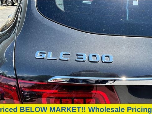 Used 2021 Mercedes-Benz GLC 300 w/ Premium Package image 27