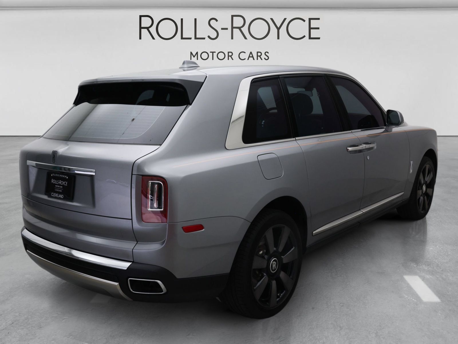 Certified 2023 Rolls-Royce Cullinan w/ Cullinan Package AWD/4WD image 2
