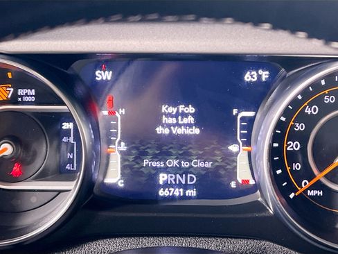 Used 2021 Jeep Wrangler Sport S image 23