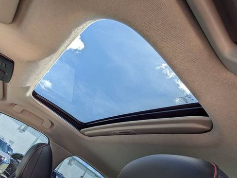 Certified 2025 Nissan Sentra SR w/ SR Premium Package FWD image 20