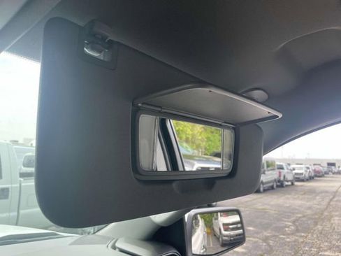 Used 2025 GMC Sierra 1500 SLT image 35