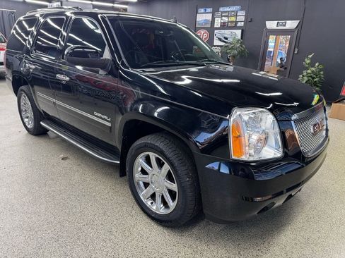 Used 2014 GMC Yukon Denali image 7