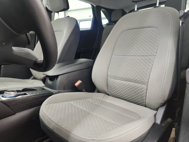 Used 2022 Ford Escape SE w/ Convenience Package FWD image 17