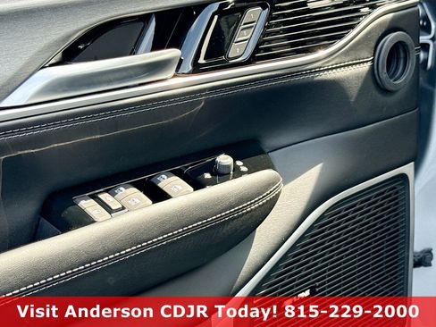 New 2026 Jeep Grand Wagoneer L Limited AWD/4WD image 9