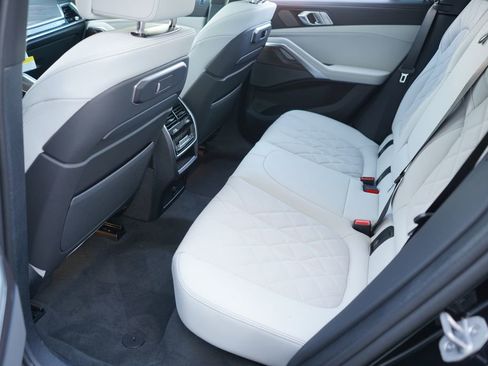 New 2026 BMW X6 xDrive40i w/ Climate Comfort Package AWD/4WD image 18