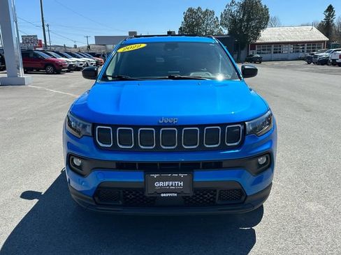 Used 2022 Jeep Compass Latitude w/ Convenience Group AWD/4WD image 8