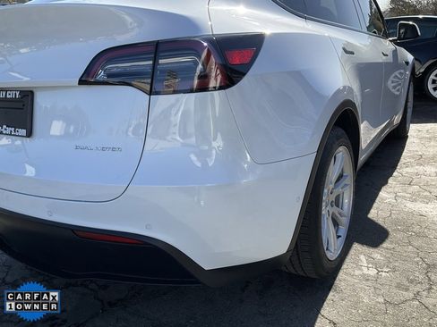 Used 2021 Tesla Model Y Long Range image 72