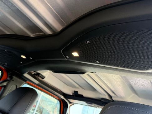 Used 2025 Jeep Gladiator Sport image 21