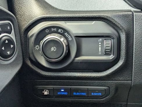 Used 2024 Jeep Wrangler Unlimited AWD/4WD image 19