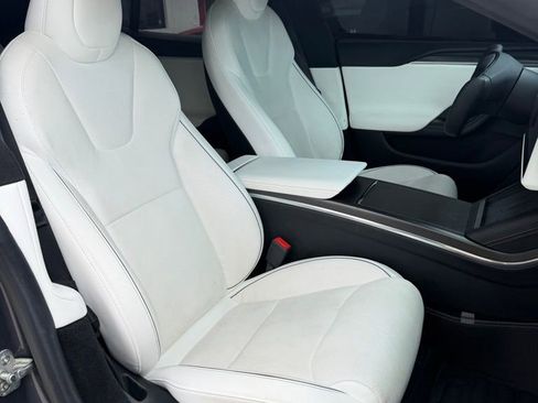Used 2021 Tesla Model S Plaid image 21