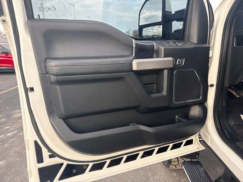 Used 2020 Ford F350 Platinum image 31