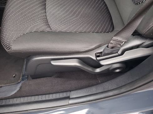 Used 2018 Dodge Journey SXT w/ Connectivity Group FWD image 19