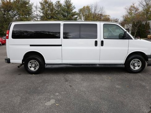 Used 2019 Chevrolet Express 3500 LT w/ LT Preferred Equipment Group image 4
