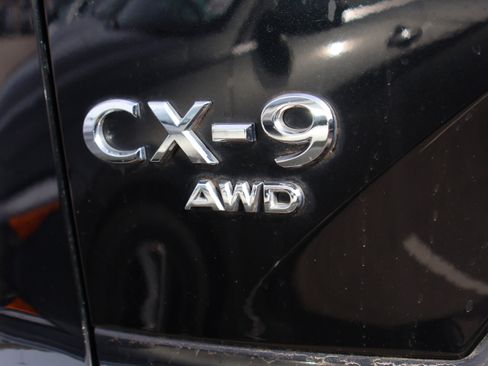Used 2023 MAZDA CX-9 Touring image 19