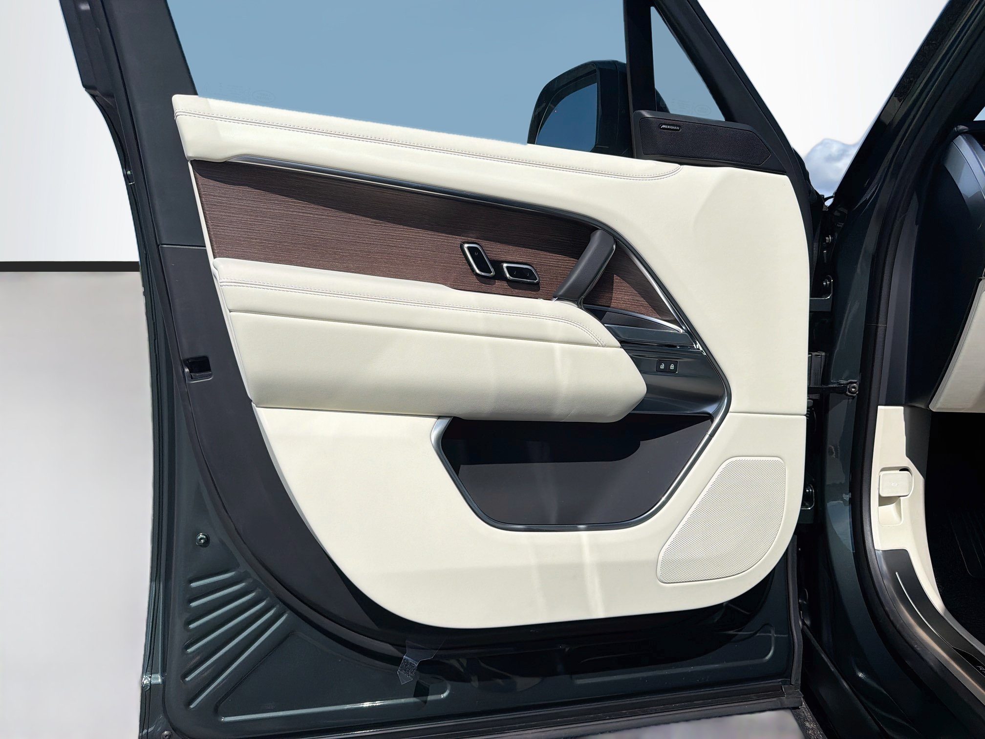 New 2026 Land Rover Range Rover SE AWD/4WD image 23