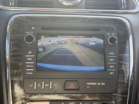 Used 2014 Buick Enclave Leather image 17